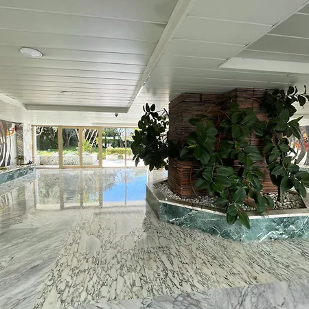 公寓 Montfleury Large 37m2, 5min To Centre, With 9m2 Balcony, Walk To